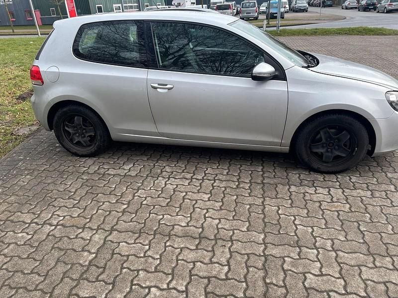 Gebraucht VW Golf VI 122 PS (89 kW) 2009 Silber Kleinwagen