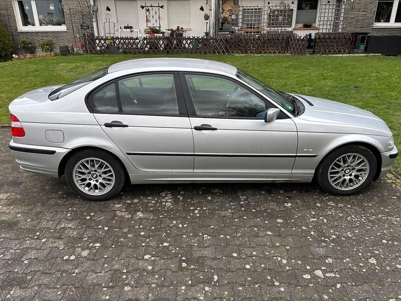 Gebraucht BMW 316 105 PS (77 kW) 2000 Silber Limousine