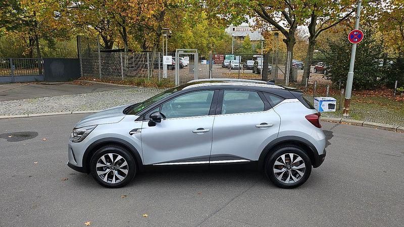 Gebraucht Renault Captur Intens 154 PS (113 kW) 2020 Silber SUV