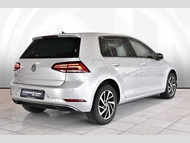 Gebraucht VW Golf VII Comfortline 116 PS (85 kW) 2019 Silber Limousine