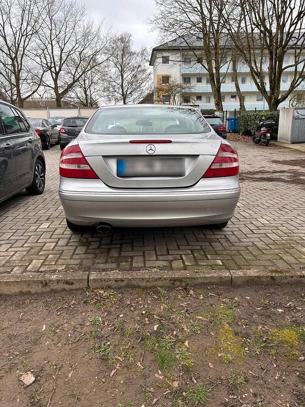 Gebraucht Mercedes CLK200 167 PS (122 kW) 2004 Silber Coupé