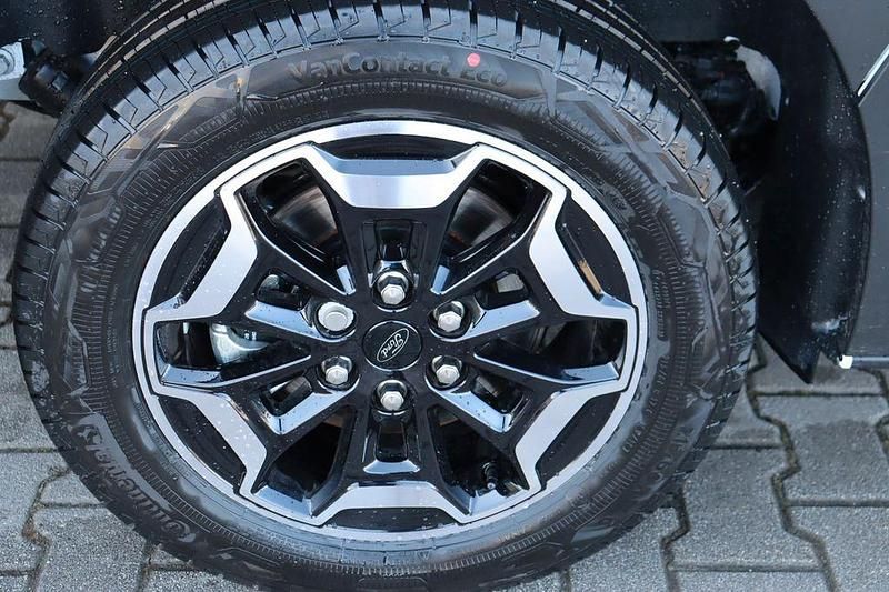 Neu Ford Tourneo Active 170 PS (125 kW) 2026 Frozen white Van / Kleinbus