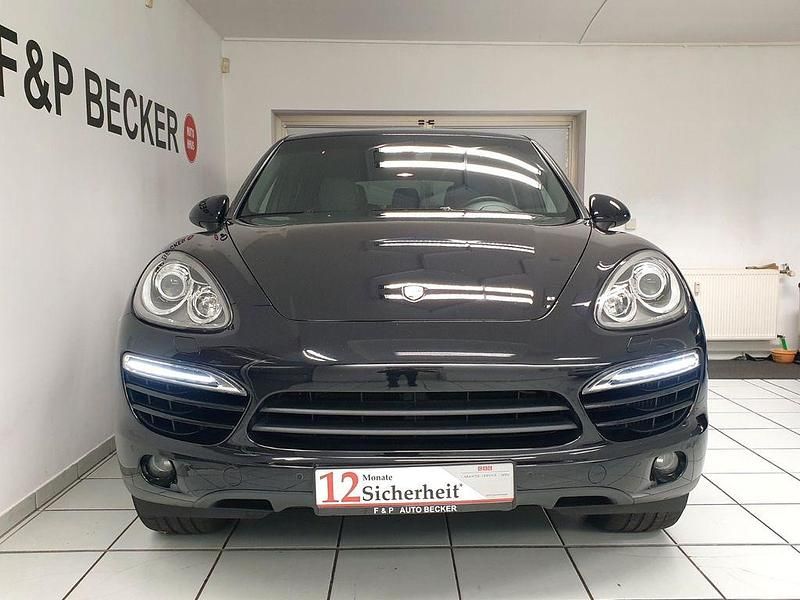 Gebraucht Porsche Cayenne 245 PS (180 kW) 2011 Tiefschwarz SUV