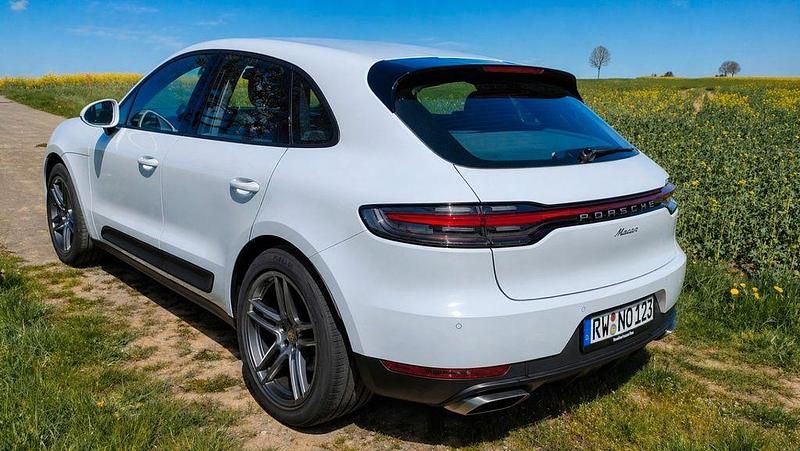 Używany Porsche Macan 245 KM (180 kW) 2021 Biały SUV