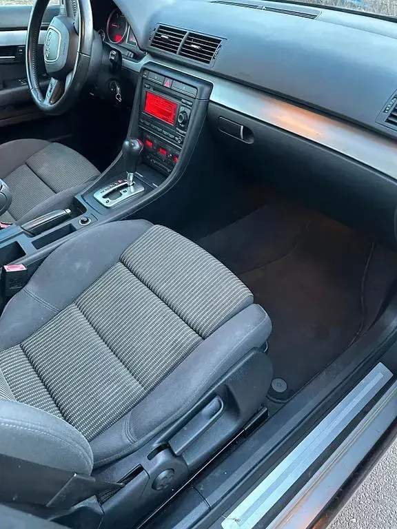 Używany Audi A4 Ambition 190 KM (139 kW) 2009 Srebrny Kombi