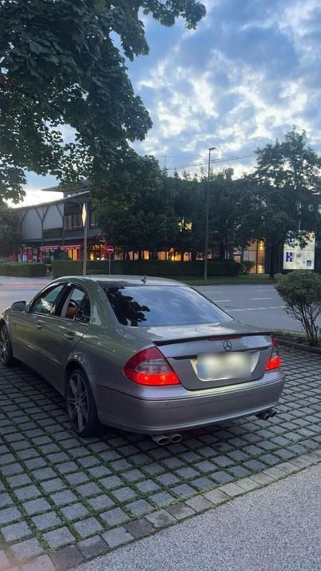 Silber Gebraucht 2007 Mercedes E350 Limousine | 6.900 € (Fairer Preis) - Bild 1/4