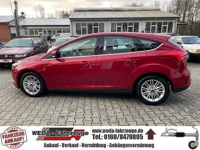 Gebraucht Ford Focus Cool & Connect 101 PS (74 kW) 2018 Candyrot metallic Limousine