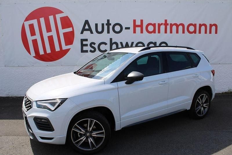 Nevadaweiß Gebraucht 2023 Seat Ateca FR SUV | 27.380 € (Guter Preis) - Bild 1/4