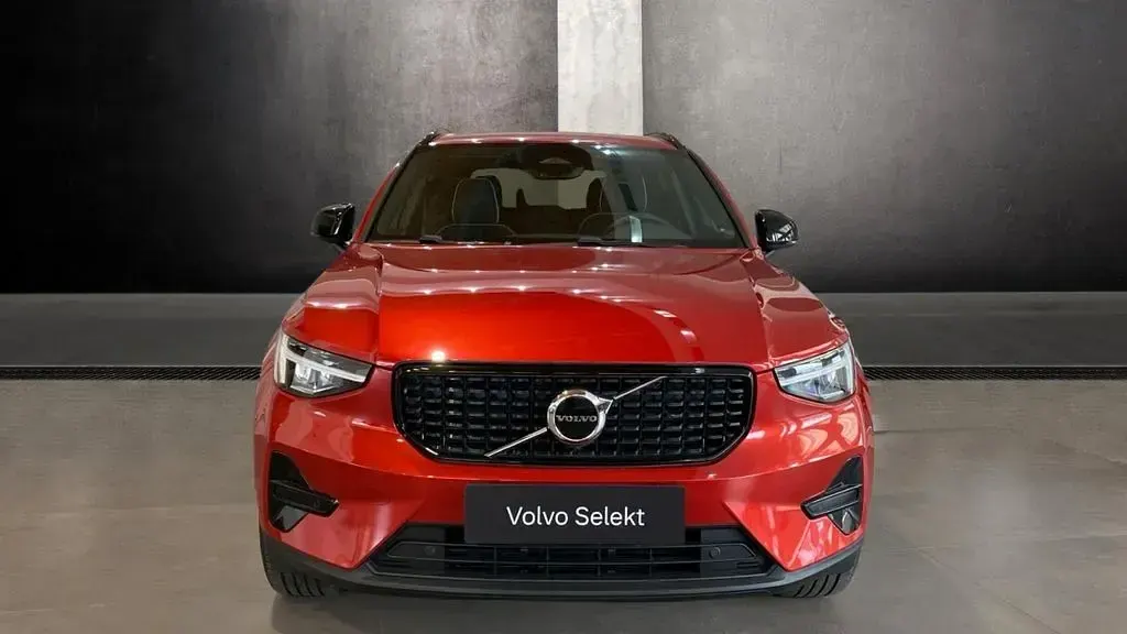 Occasion Volvo XC40 Plus 197 ch (144 kW) 2024 Rouge SUV