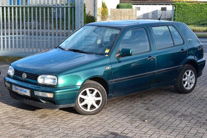 Gebraucht VW Golf III 75 PS (55 kW) 1996 Grün Limousine