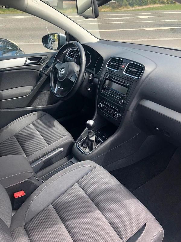 Gebraucht VW Golf VI Trendline 105 PS (77 kW) 2010 Grau Kleinwagen