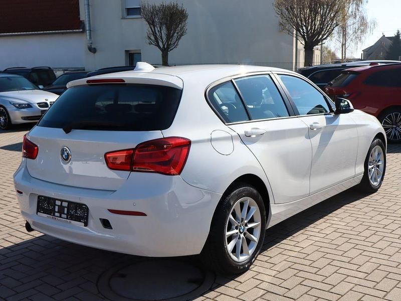 Gebraucht BMW 118 Advantage 136 PS (100 kW) 2016 Weiß Kleinwagen