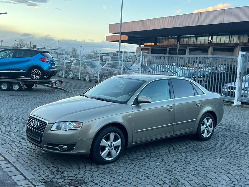 Gebraucht Audi A4 140 PS (102 kW) 2005 Grau Limousine