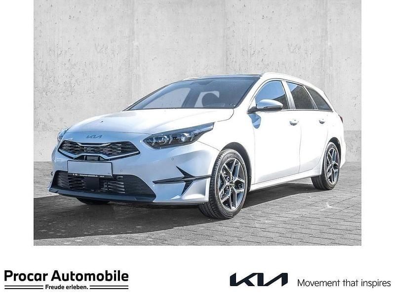 Weiß Neu 2025 Kia Ceed Sportswagon Spirit Kombi | 29.890 € (Fairer Preis) - Bild 1/4