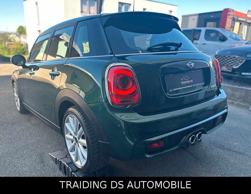 Usado Mini Cooper SD 170 HP (125 kW) 2016 Verde Citadino