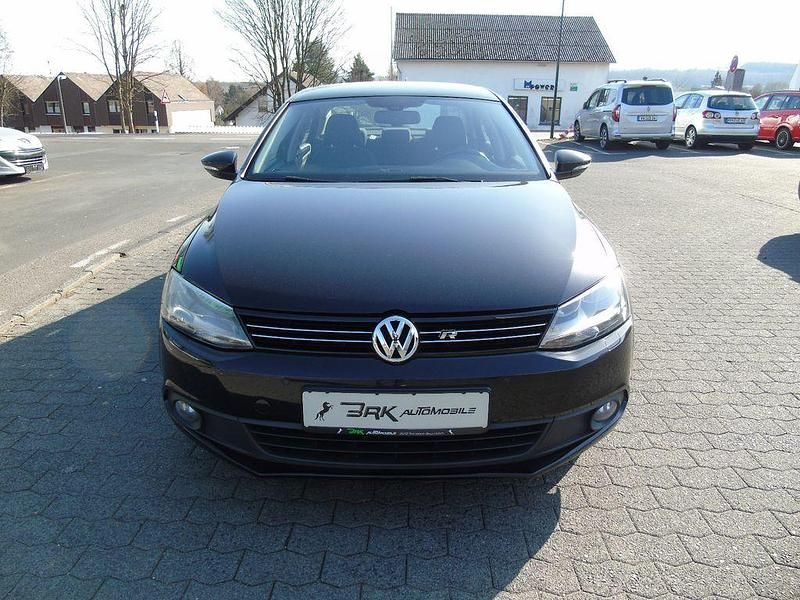 Gebraucht VW Jetta Comfortline 105 PS (77 kW) 2011 Schwarz Limousine