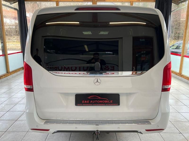 Gebraucht Mercedes V250 AMG line 190 PS (139 kW) 2018 Weiß Van / Kleinbus