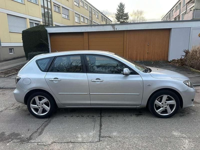 Grau Gebraucht 2004 Mazda 3 Limousine | 1.000 € (Superpreis) - Bild 1/4
