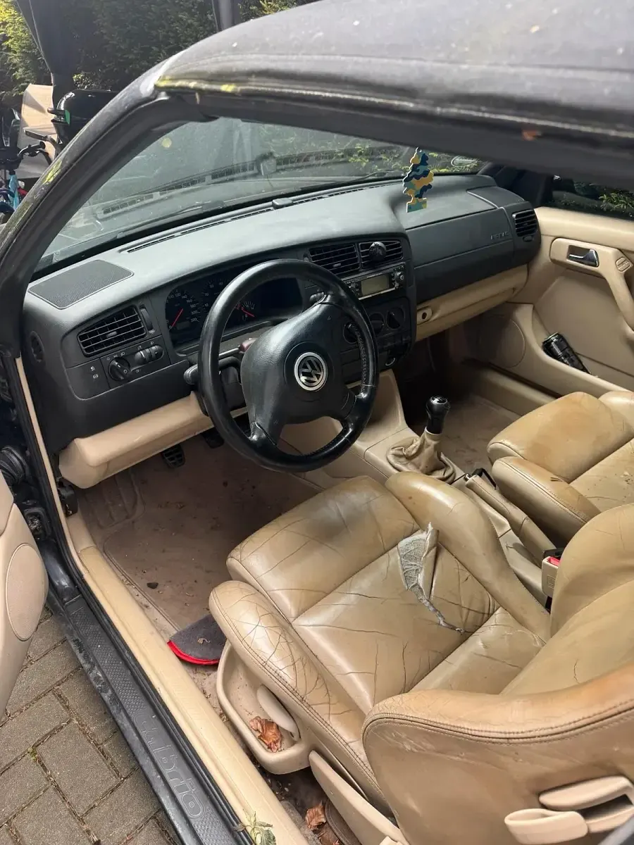 Gebraucht VW Golf Cabriolet 101 PS (74 kW) 1998 Schwarz Cabrio