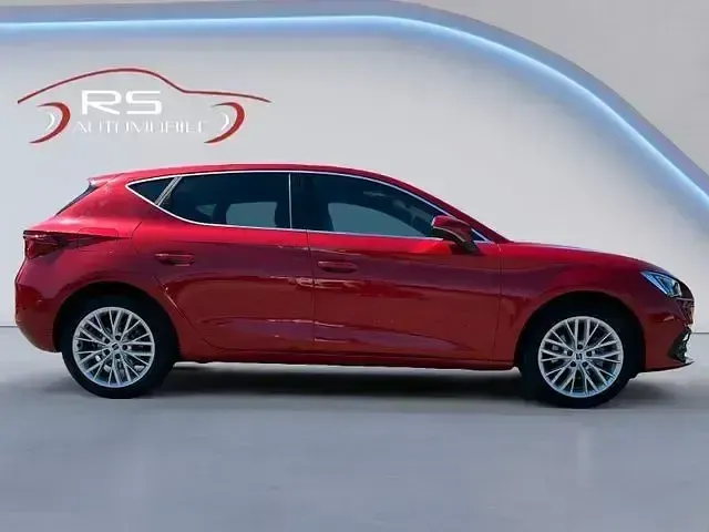 Gebraucht Seat Leon XCELLENCE 150 PS (110 kW) 2021 Rot Limousine