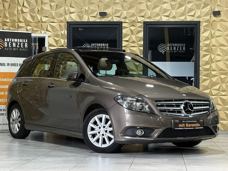 Gebraucht Mercedes B200 156 PS (114 kW) 2013 Grau Van / Kleinbus