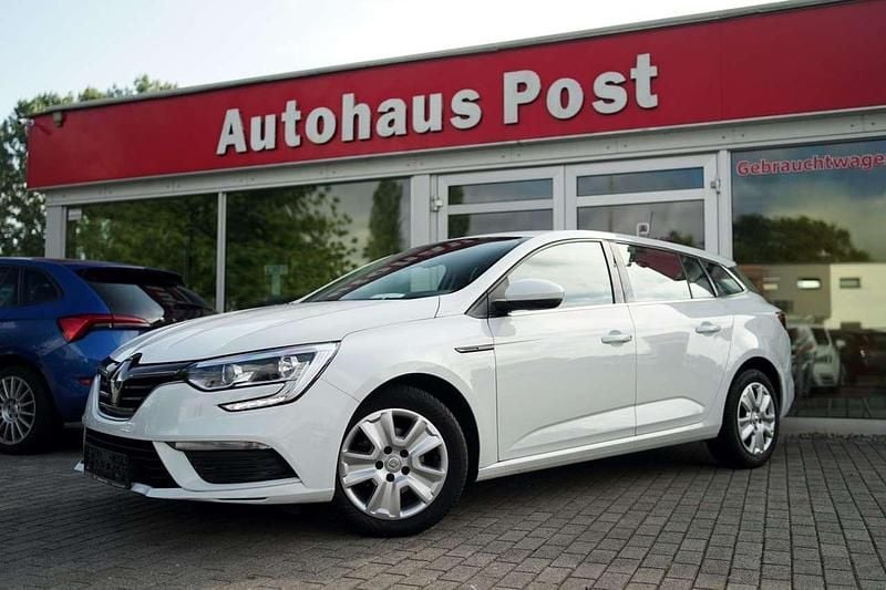 Weiß Gebraucht 2019 Renault Mégane GrandTour Life Kombi | 12.999 € (Guter Preis) - Bild 1/4