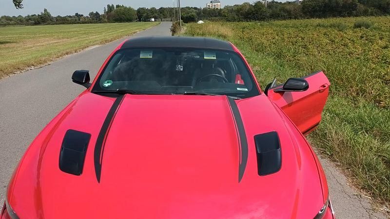 Rot Gebraucht 2016 Ford Mustang GT Coupé | 28.000 € (Guter Preis) - Bild 1/4