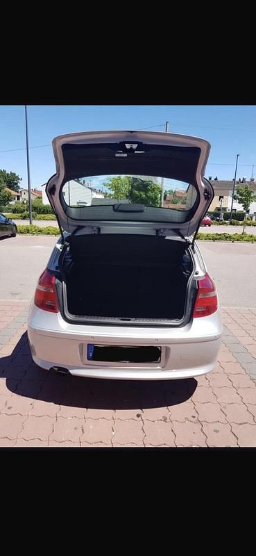 Second-hand BMW 116 Basis 122 CP (89 kW) 2008 Argintiu Hatchback