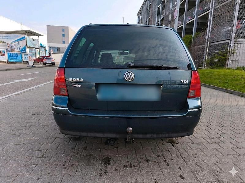 Gebraucht VW Bora 131 PS (96 kW) 2002 Grün Kombi