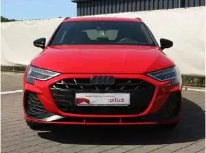 Gebraucht Audi A3 272 PS (200 kW) 2025 Rot (progressivrot metallic) Limousine