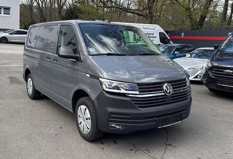 Gebraucht VW Transporter 150 PS (110 kW) 2023 Grau Van