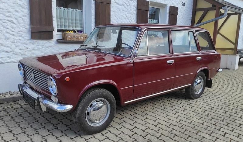 Gebraucht Lada 2102 60 PS (44 kW) 1974 Andere farben Kombi
