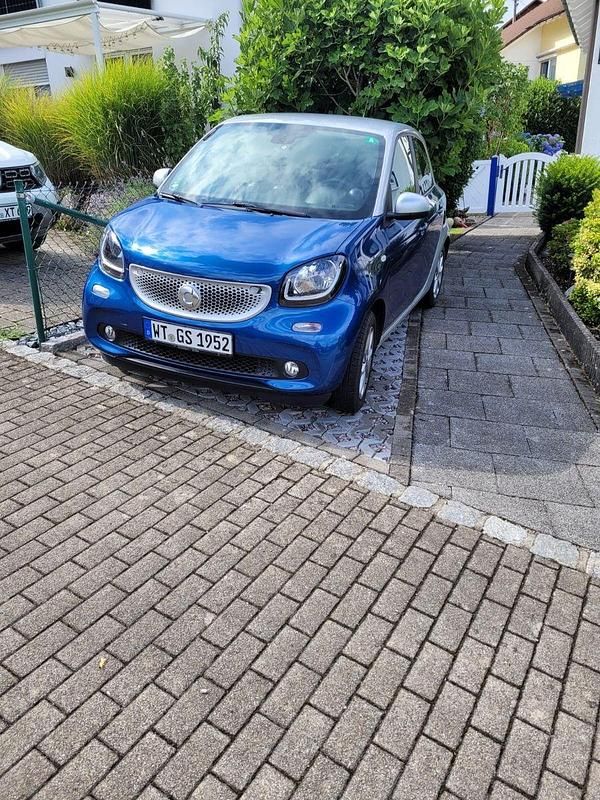 Silber Gebraucht 2016 Smart ForFour Kleinwagen | 9.000 € (Fairer Preis) - Bild 1/4