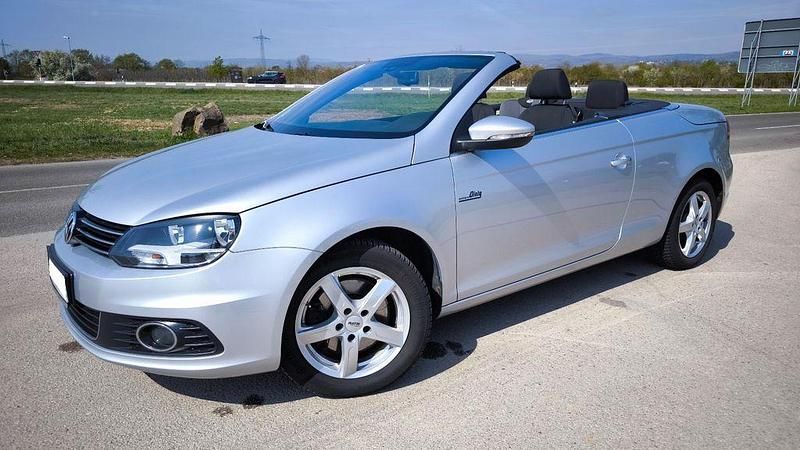 Usata VW Eos 140 CV (102 kW) 2012 Argento Cabrio