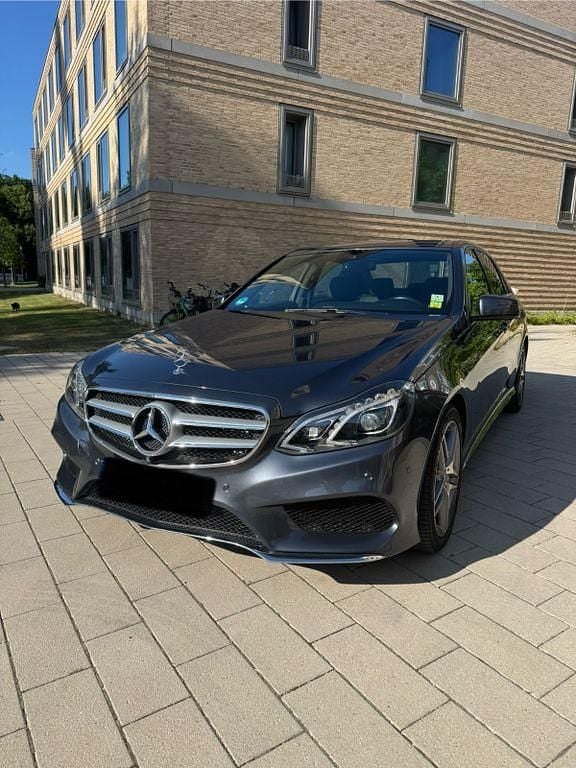 Grau Gebraucht 2017 Mercedes E220 Edition Limousine | 19.990 € (Guter Preis) - Bild 1/4