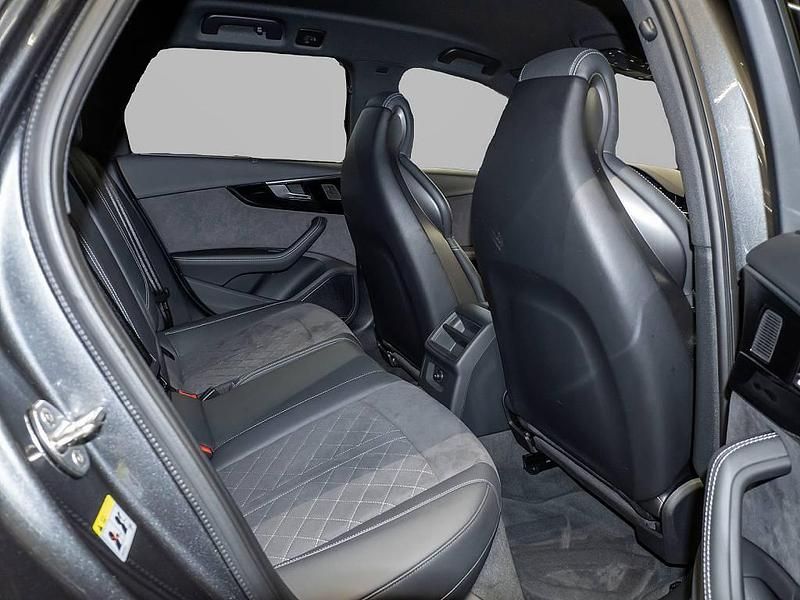 Gebraucht Audi RS4 450 PS (330 kW) 2024 Grau Kombi