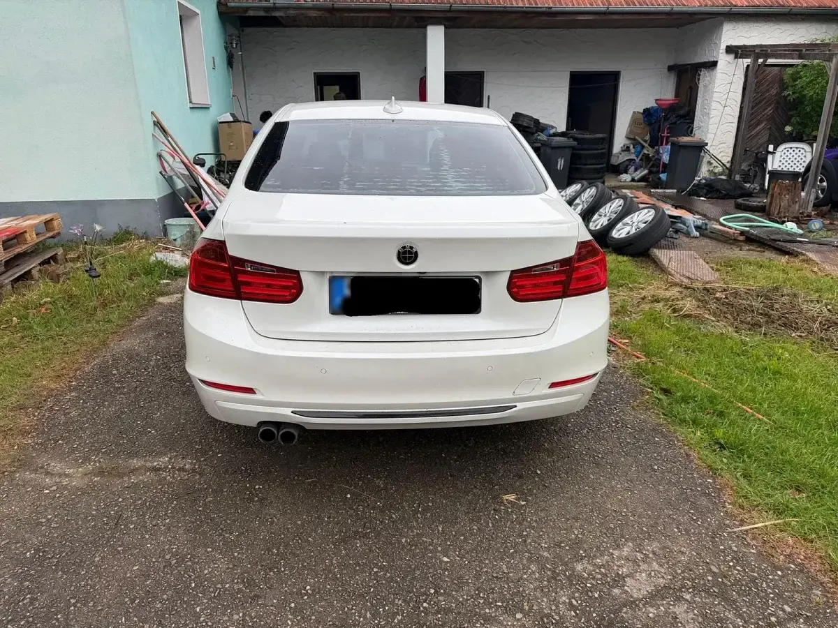 Gebraucht BMW 328 244 PS (179 kW) 2014 Weiß Limousine