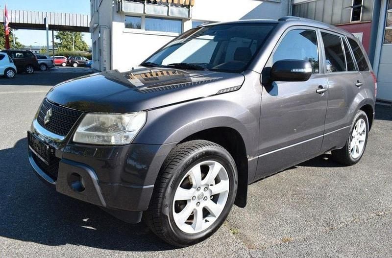 Grau Gebraucht 2008 Suzuki Grand Vitara SUV | 6.666 € (Superpreis) - Bild 1/4