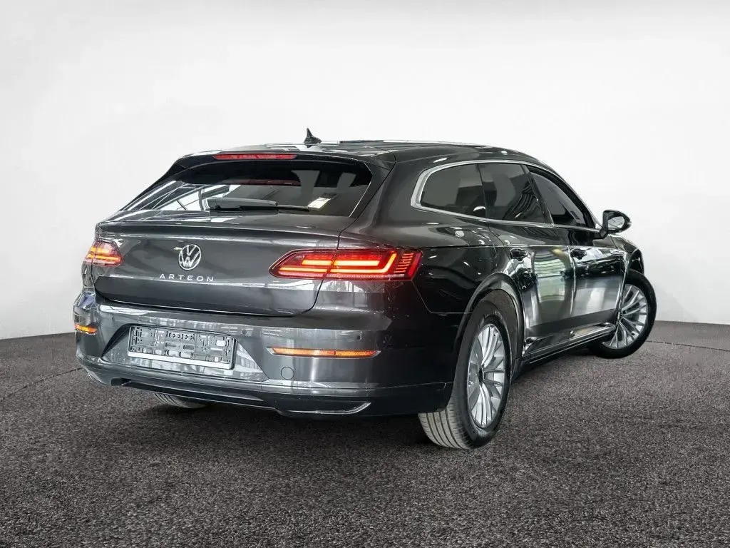 Gebraucht VW Arteon 150 PS (110 kW) 2023 Mangangrau metallic Kombi