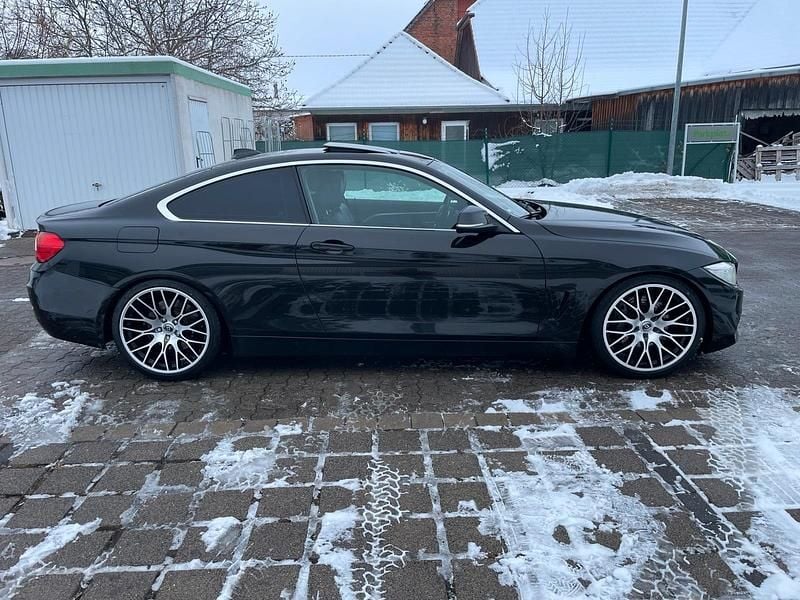Schwarz Gebraucht 2015 BMW 430 Comfort Edition Coupé | 13.995 € (Fairer Preis) - Bild 1/4