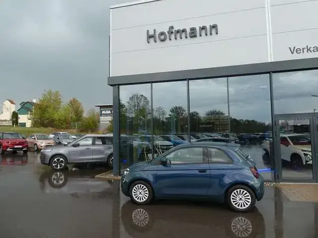 Gebraucht Fiat 500e Basis 86 kW (118 PS) 2023 Grün Kleinwagen