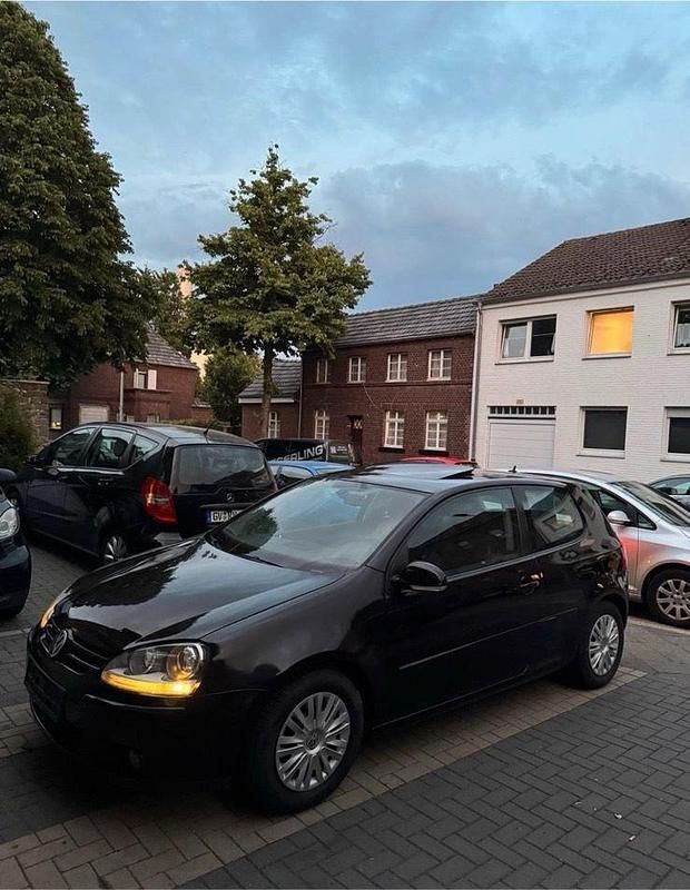 Schwarz Gebraucht 2004 VW Golf GT Limousine | 2.800 € (Superpreis) - Bild 1/4