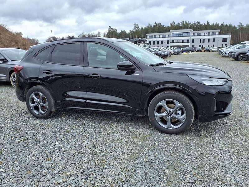 Neu Ford Kuga ST-Line 185 PS (136 kW) 2026 Schwarz SUV
