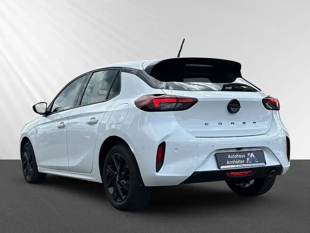 Używany Opel Corsa S 101 KM (74 kW) 2024 Biały Hatchback