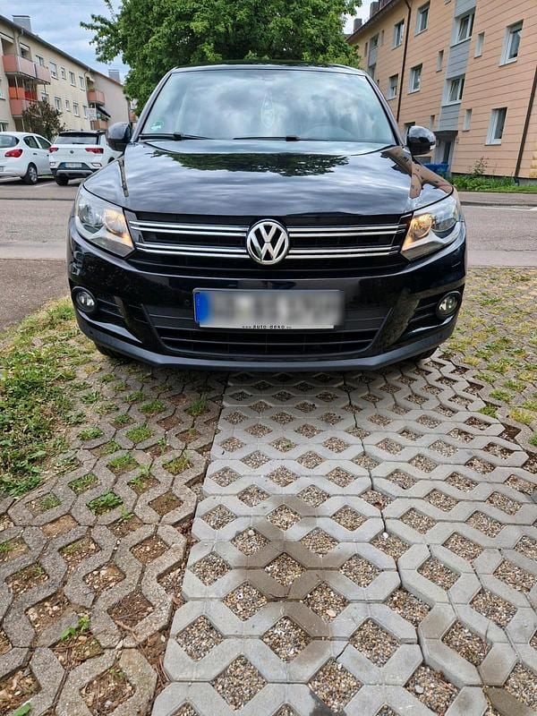 Schwarz Gebraucht 2014 VW Tiguan SUV | 11.500 € (Fairer Preis) - Bild 1/4