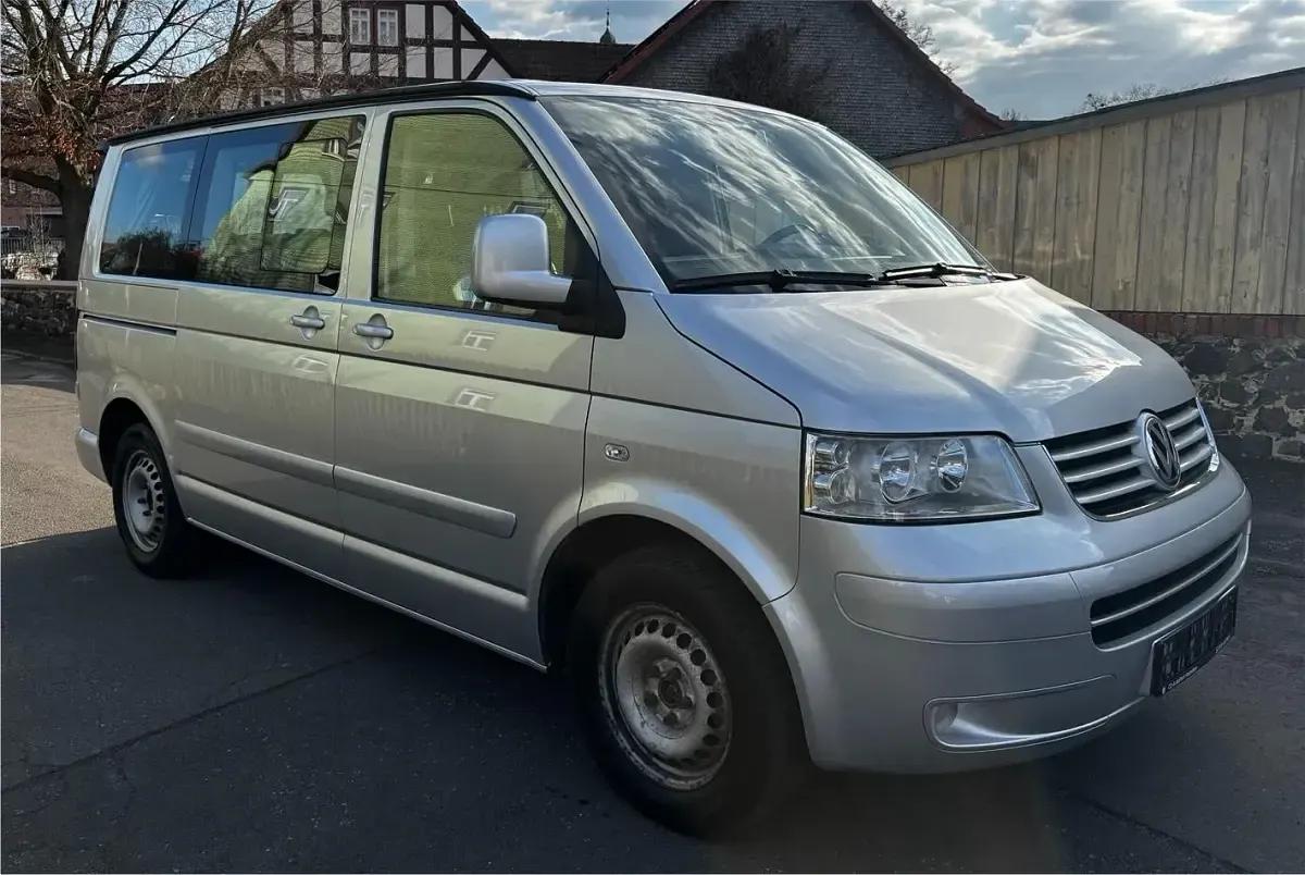 Gebraucht VW Multivan 138 PS (101 kW) 2003 Silber Van / Kleinbus