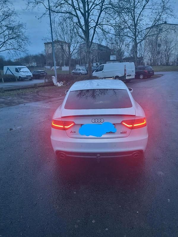 Gebraucht Audi A5 Sportback S-Line 245 PS (180 kW) 2015 Weiß Kleinwagen