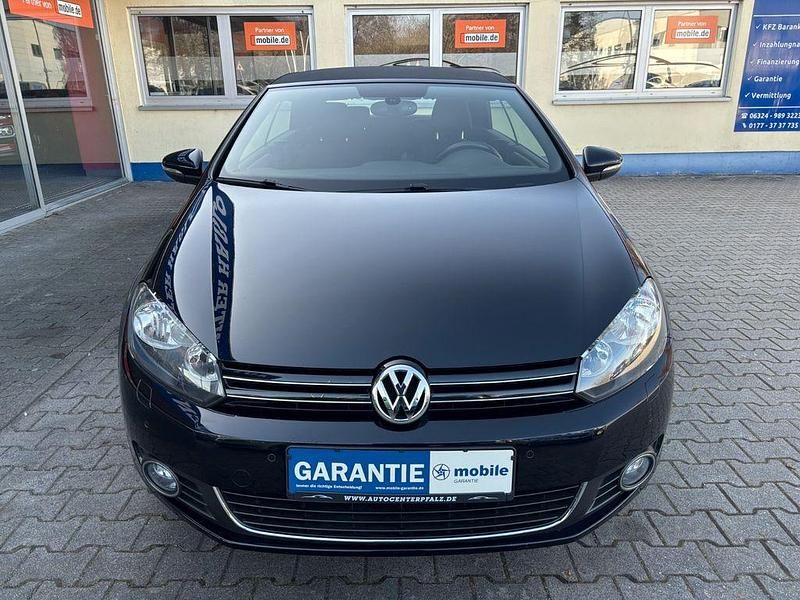 Gebraucht VW Golf Cabriolet Life 105 PS (77 kW) 2013 Schwarz Cabrio
