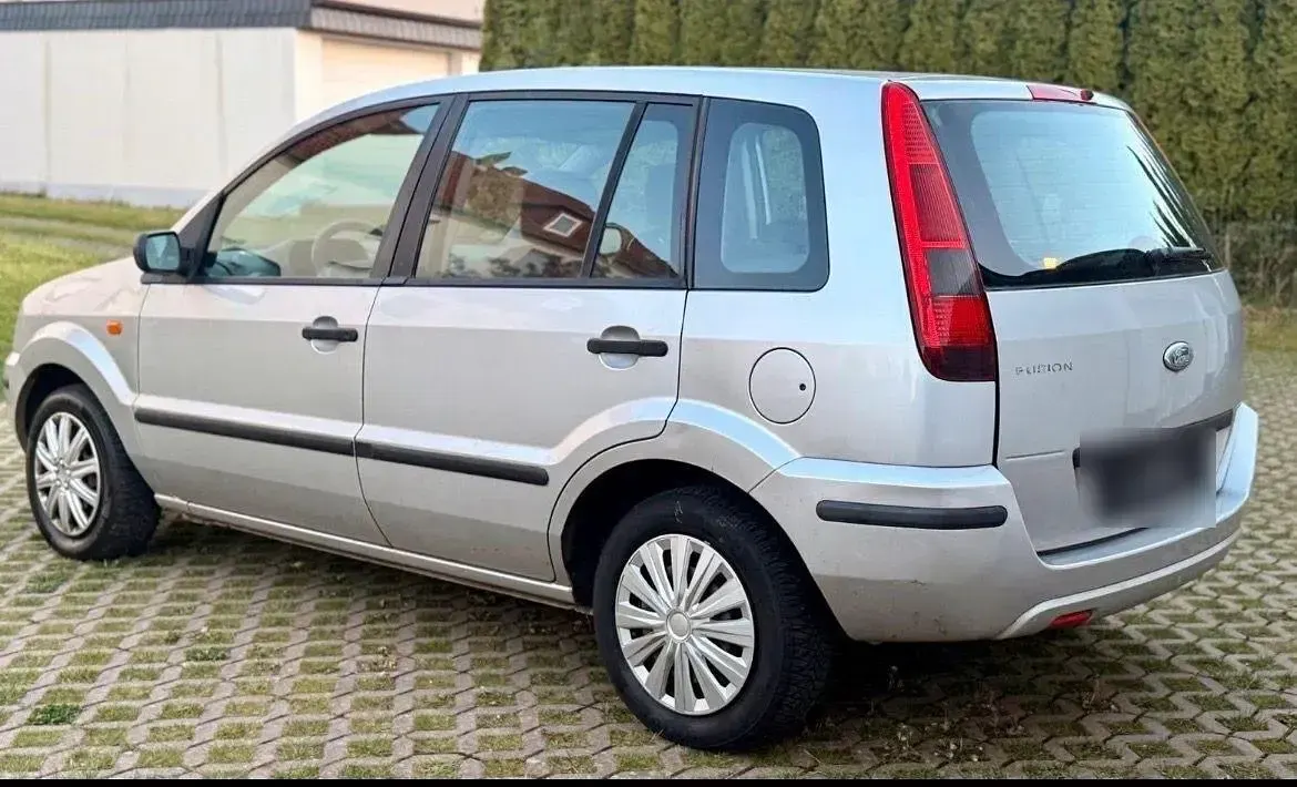 Gebraucht Ford Fusion 80 PS (58 kW) 2003 Silber Kleinwagen