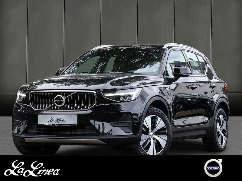Schwarz Gebraucht 2022 Volvo XC40 Core SUV | 31.450 € (Fairer Preis) - Bild 1/3